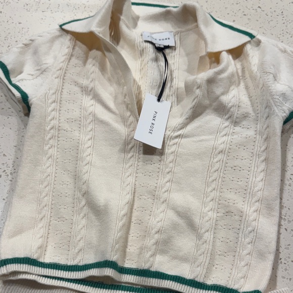 Women’s Sporty Sweater Set - Picture 2 of 3